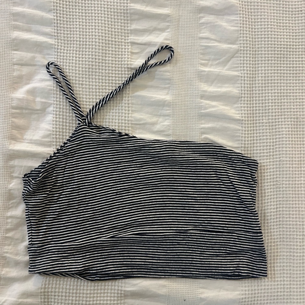 Vestique Black and White Striped Top